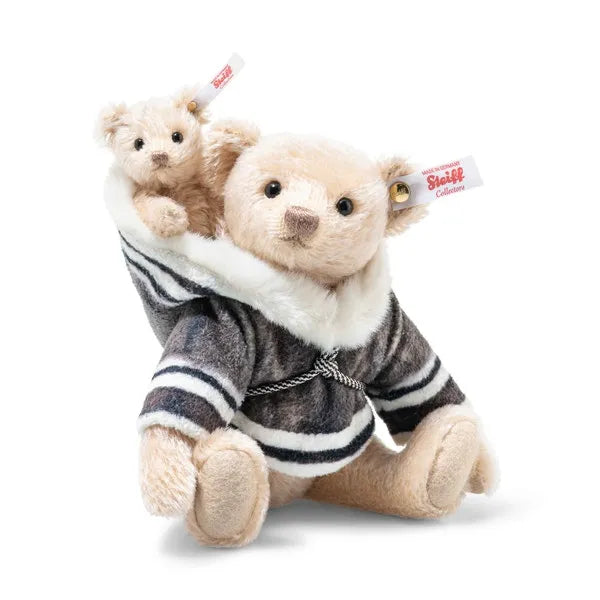 Mama Teddy bear with baby